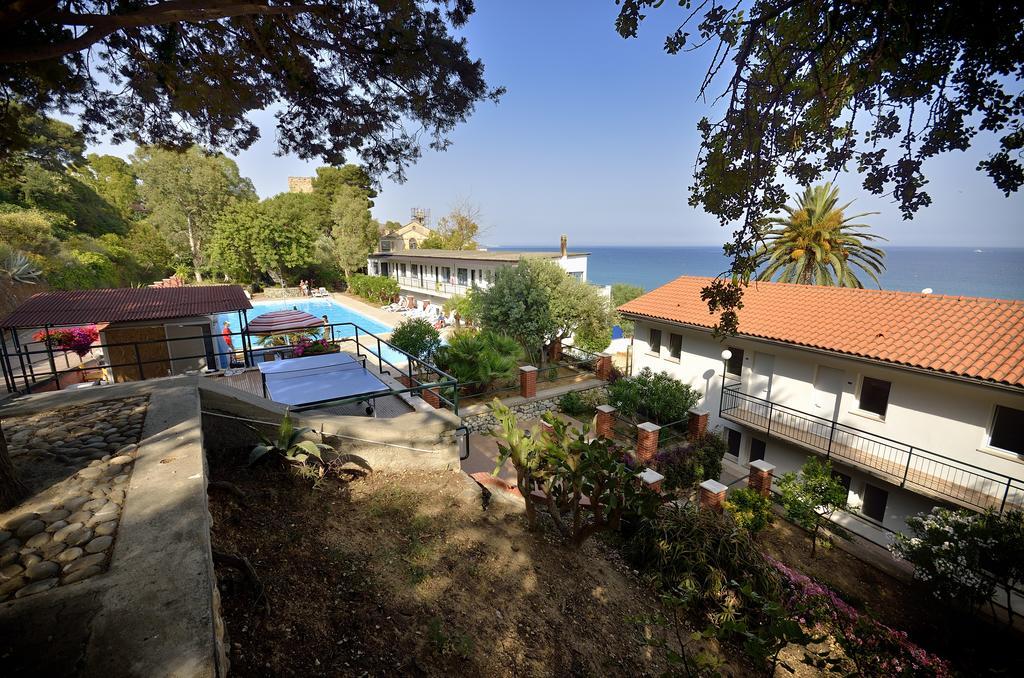 Blue Beach Bussana Nuova Ngoại thất bức ảnh