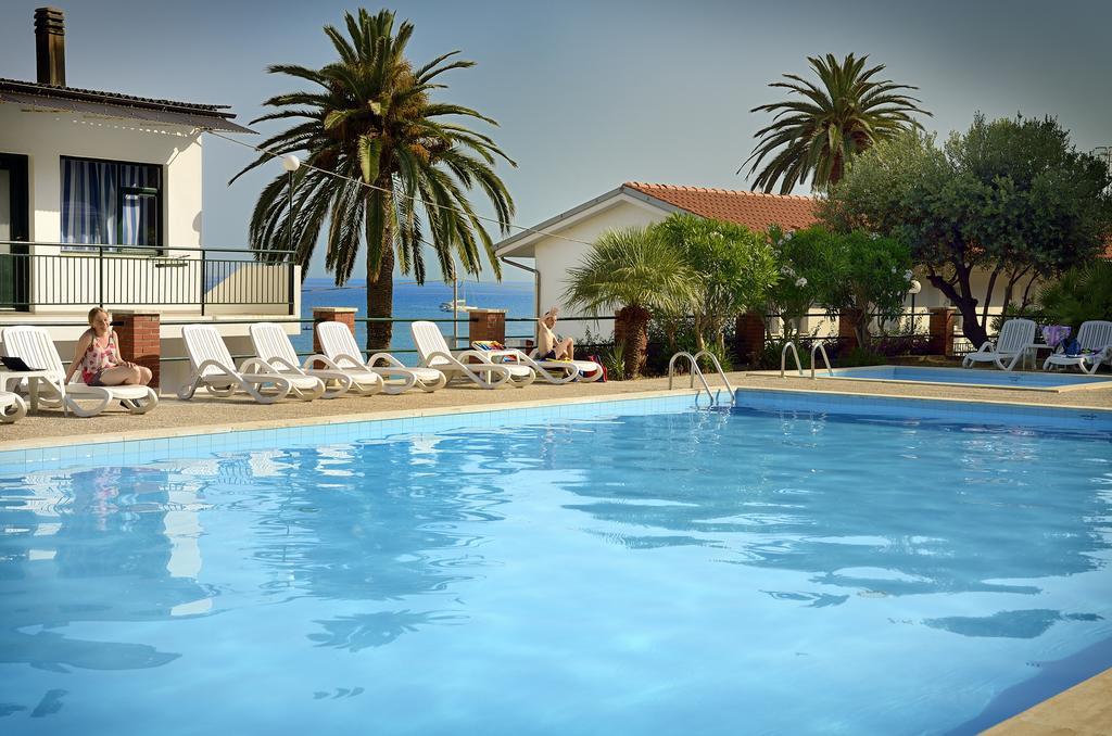 Blue Beach Bussana Nuova Ngoại thất bức ảnh