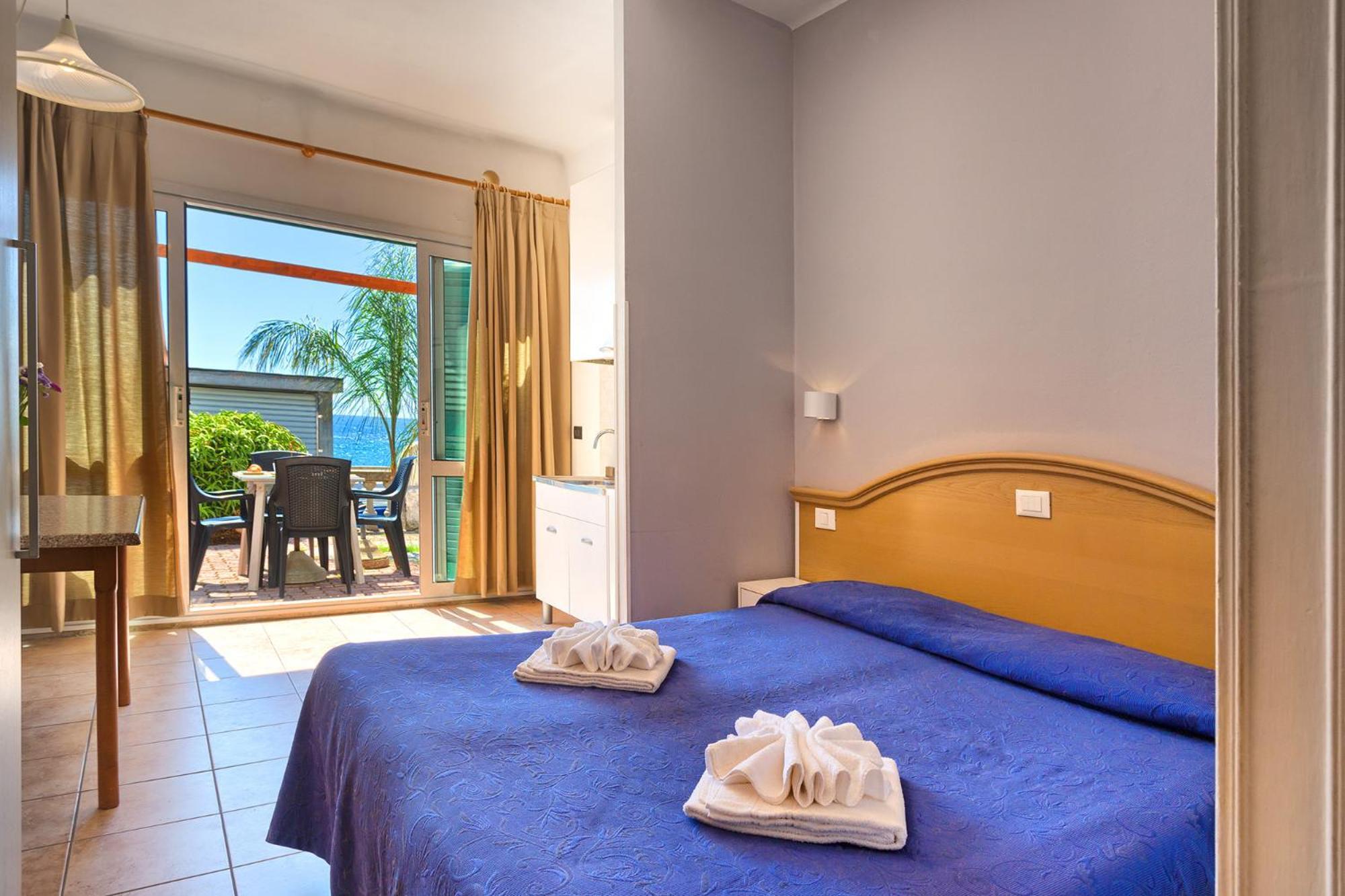 Blue Beach Bussana Nuova Ngoại thất bức ảnh